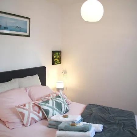 Agreable Et Tranquille Apartman *